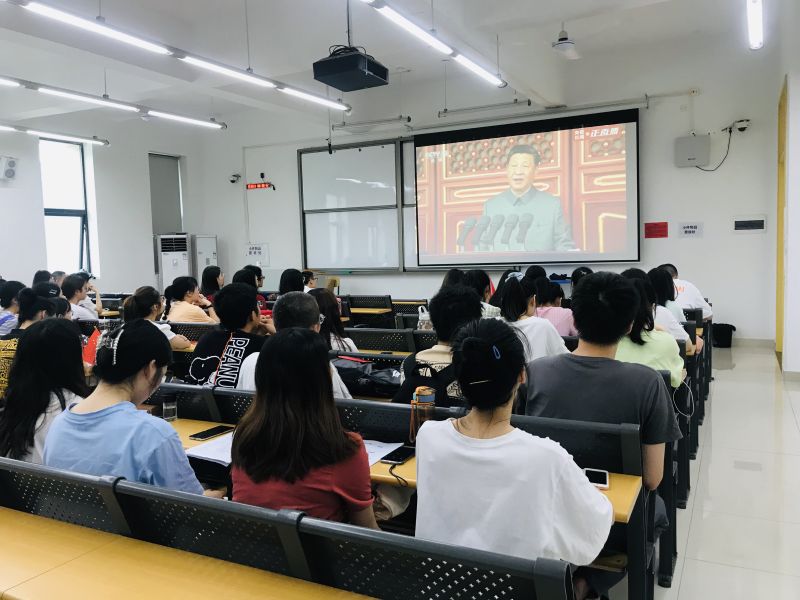 学生.jpg