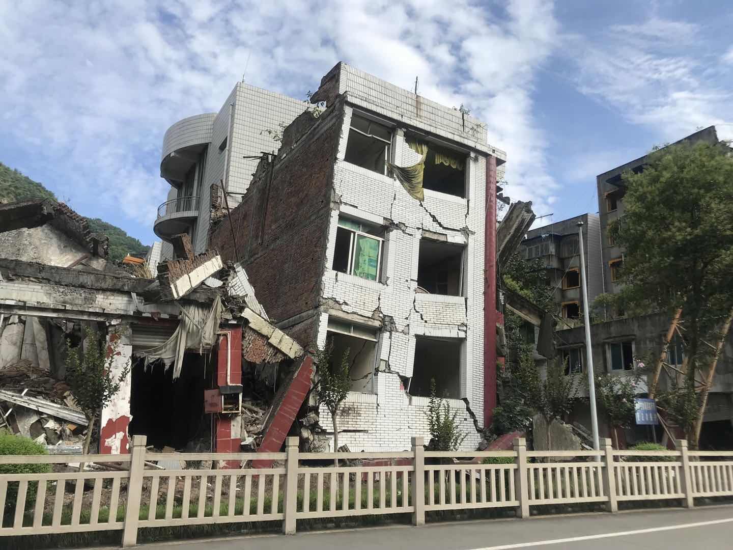 雪化以后是春天2.jpg